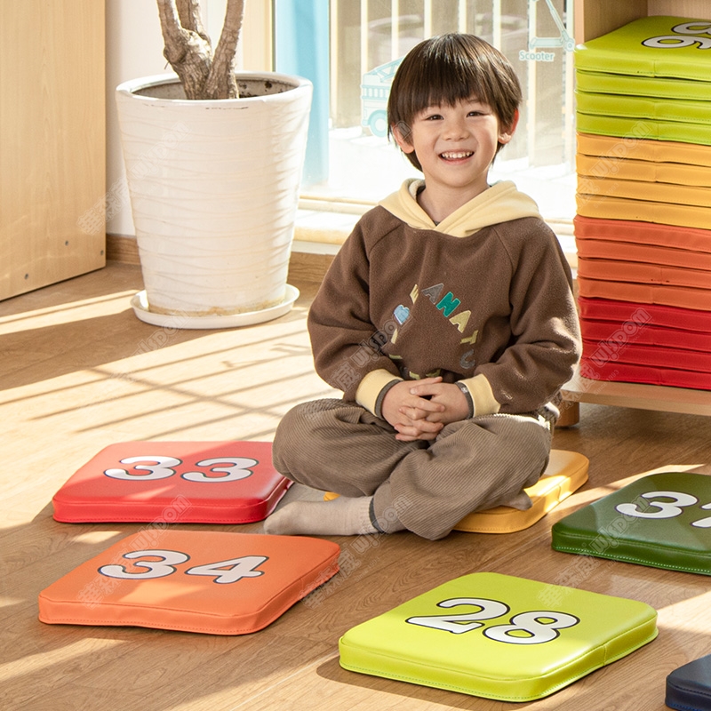 华森葳儿童用品 圆形学毯 方形教学毯(米色) 彩虹数字软垫及收纳架高清大图