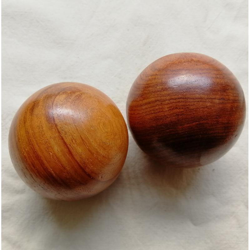锻炼手指健身球花椒木按摩球活动手指花梨木球手握视频