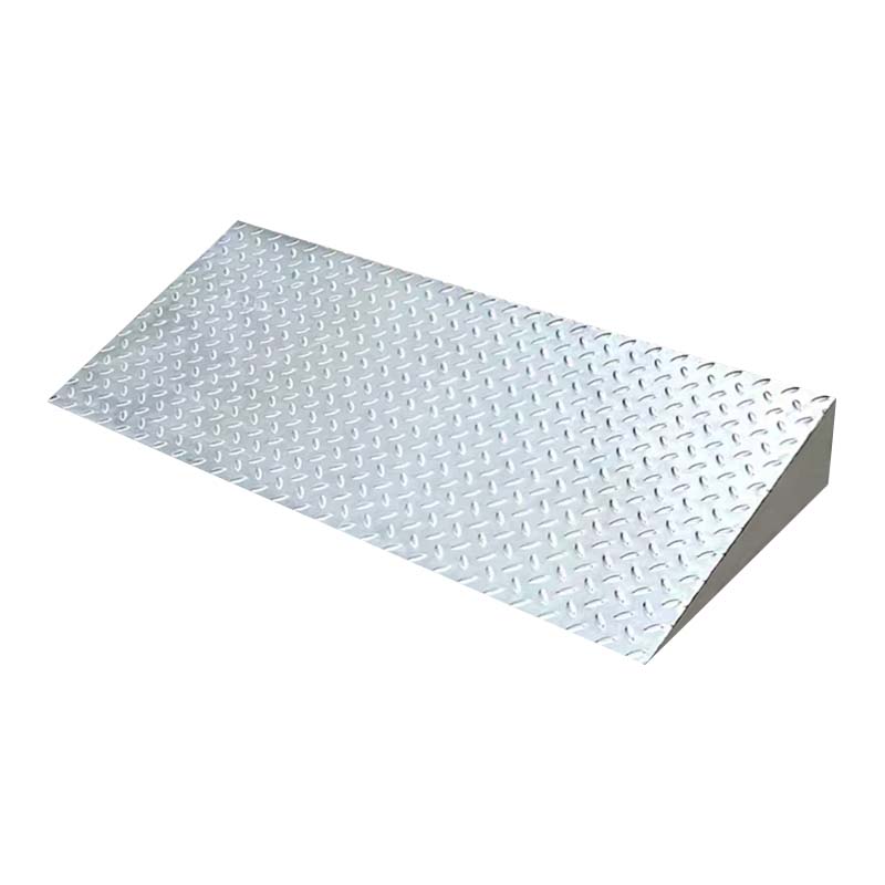 先围 镀锌铁板斜坡 120*30*10cm厚2mm 个高清大图