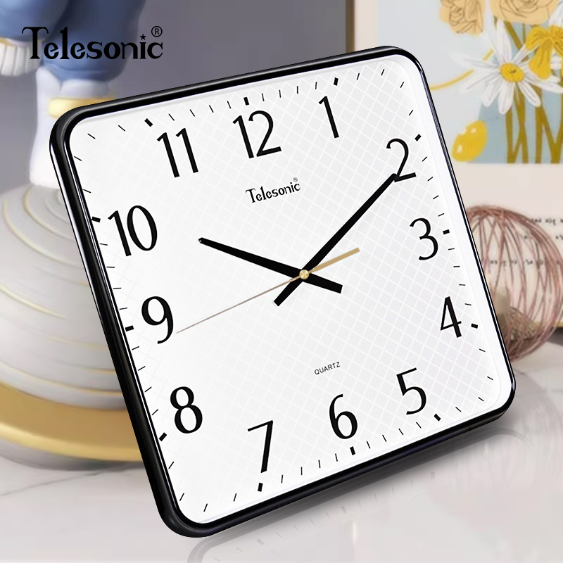 天王星telesonic时尚方形挂钟简约客厅石英钟方盘创意现代居家卧室