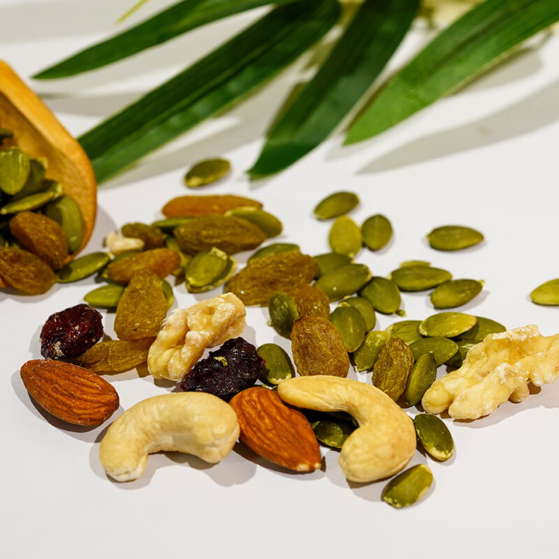 如水坚果礼盒450g颗粒饱满香酥可口快乐版200379(包装随机)高清大图