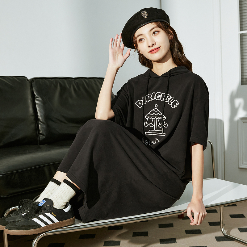 唐狮显瘦连衣裙女夏季新款女装小个子裙子黑色连帽卫衣裙女春装s