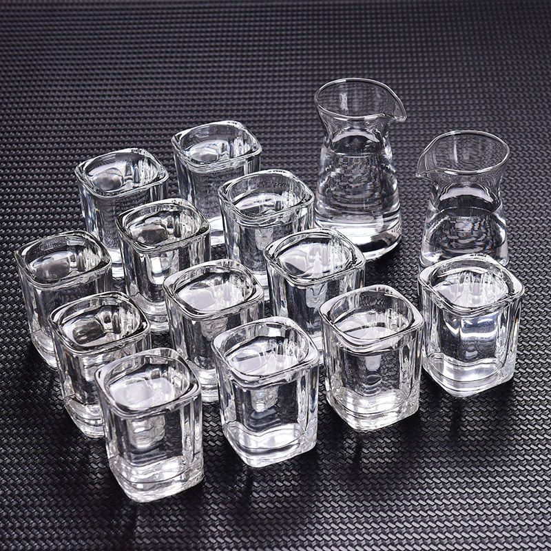 家用玻璃小白酒杯分酒器套装一两厚底一口杯烈酒杯子弹头酒盅酒具