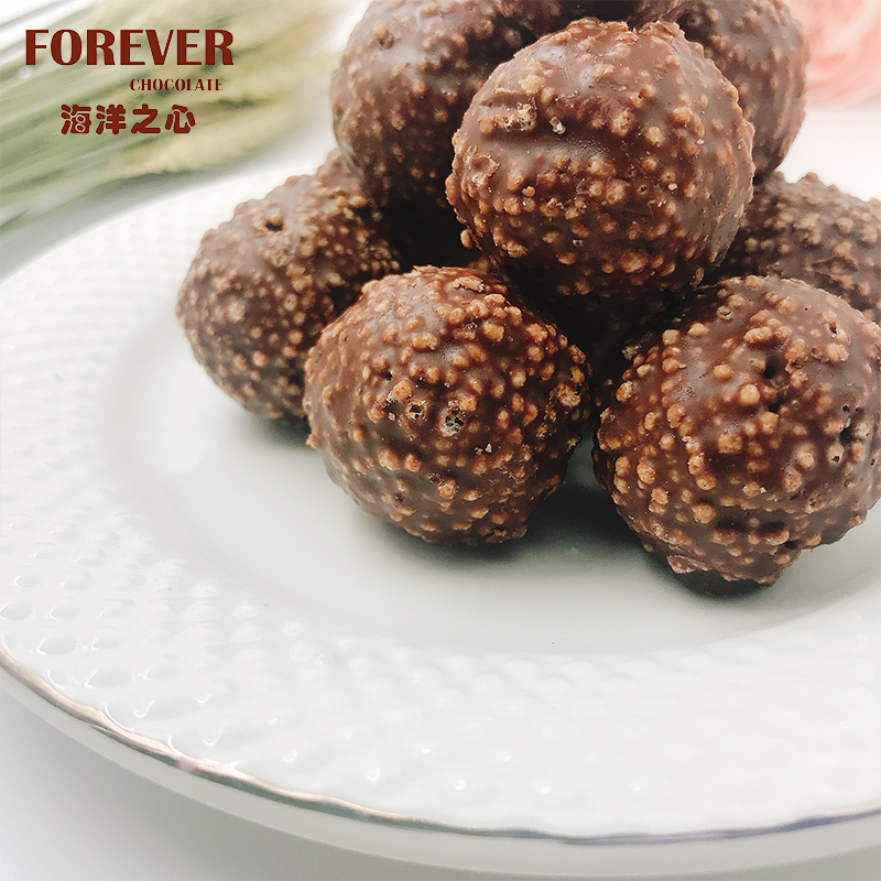 脆米威化夹心牛奶巧克力 12粒钻石方盒 150克 FOREVER CHOCOLATE海洋之心