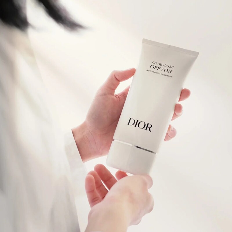 迪奥(Dior) 睡莲洁面150ml 深彻净洁舒缓保湿 绵密亲肤高清大图