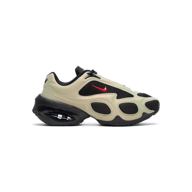 耐克(NIKE)女款AirMax板鞋 futuristic设计高挑气垫拼色休闲运动