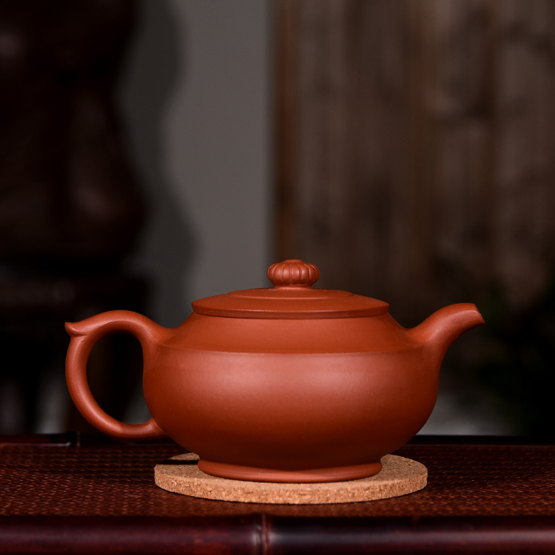 金玉紫砂茶壶-菱韵