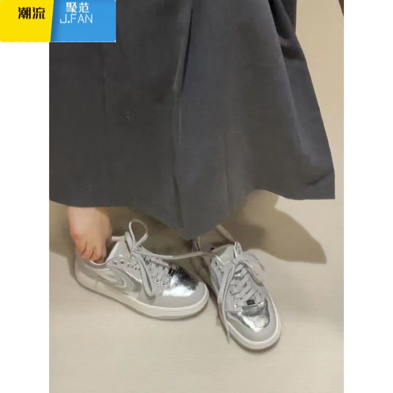 聚范小众银色板鞋女2024春季新款休闲百搭厚底鞋子单鞋运动鞋女款图片