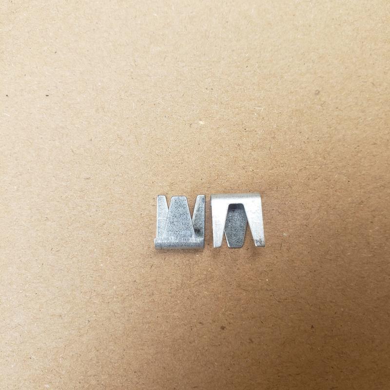 安装鸟笼用铁片卡扣安装扎带组装网片笼用镀锌M扣 M铁片卡扣长宽1.1厘米50个左右