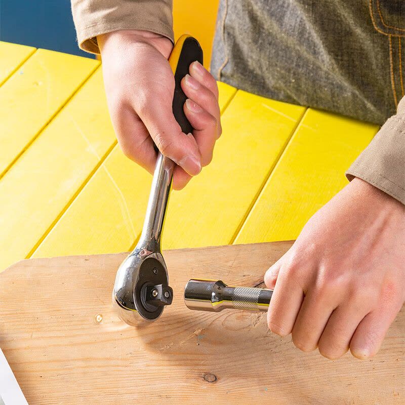 得力(deli)多功能五金工具组套电工木工汽车维修综合应急工具箱手动工具套装79件DL1079图片