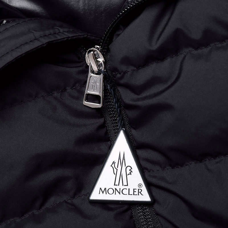 盟可睐moncler男士羽绒服