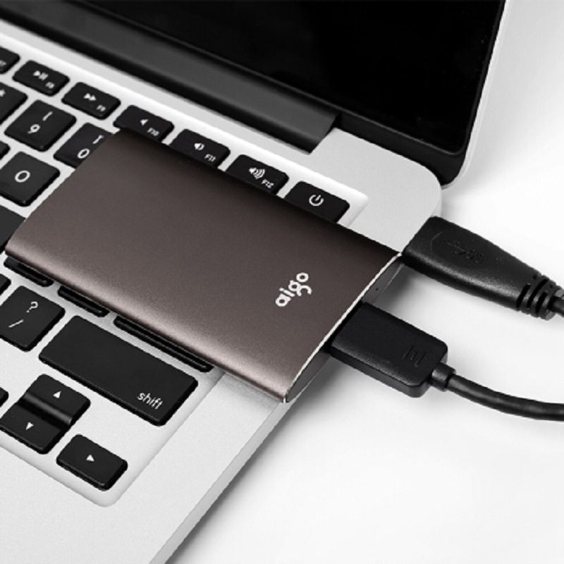 爱国者(aigo)S01 1TB USB3.0 黑色 固态(PSSD)移动硬盘 金属抗震防摔 名片大小