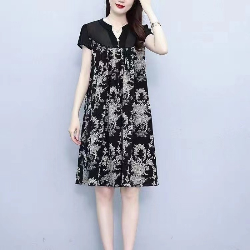 黑色拼接连衣裙妈妈装夏季女新款宽松大码阔太太矮个子中老年女装