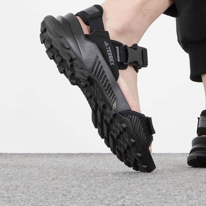 阿迪达斯 (adidas)男鞋女鞋 2023夏季新款运动沙滩鞋时尚休闲透气耐磨凉鞋 ID4269