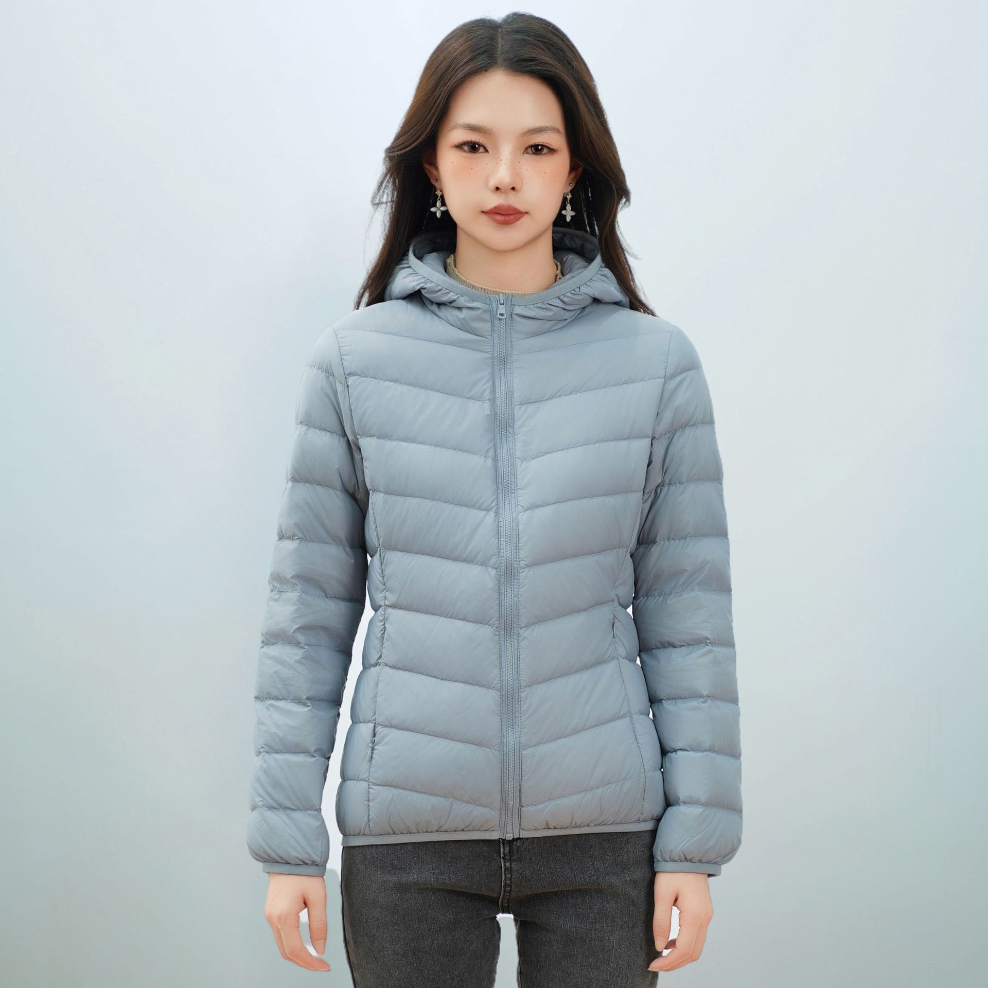 女装秋冬新款新国标90绒轻薄羽绒服女款女式带帽简约外套 浅蓝 M