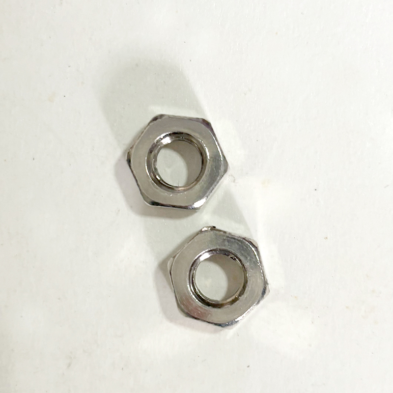 立伟铁牛铜镀镍螺母4mm 100个/包高清大图