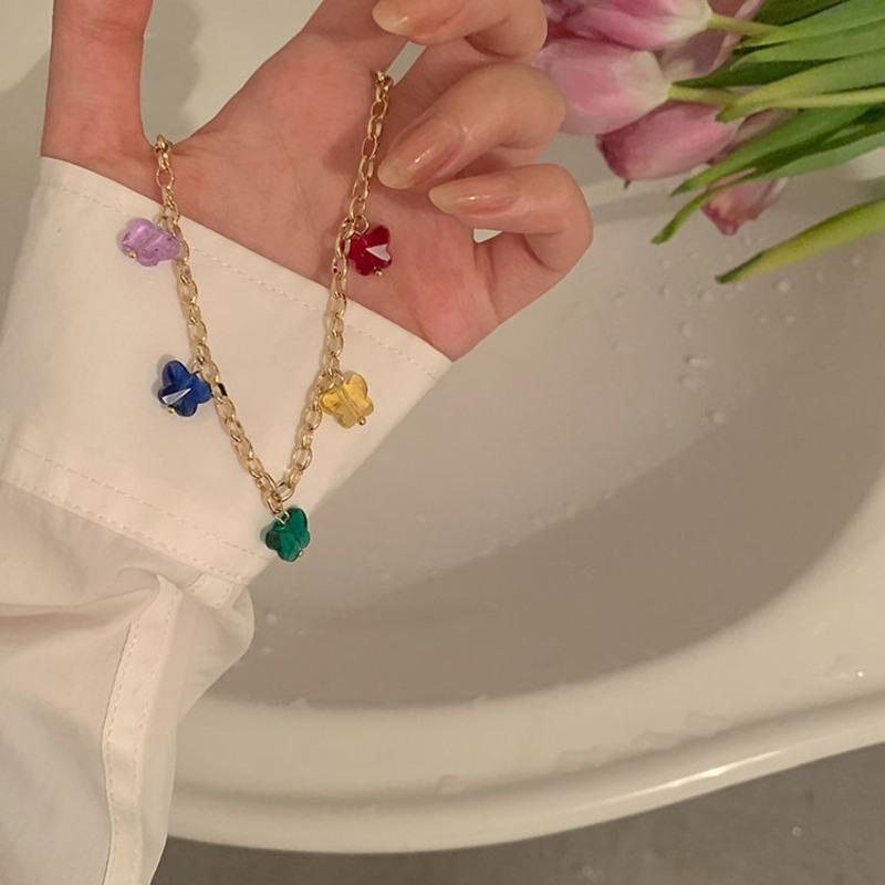 春日彩色蝴蝶项链女轻奢小众设计感2021年新款锁骨链简约百搭颈链 五彩蝴蝶项链