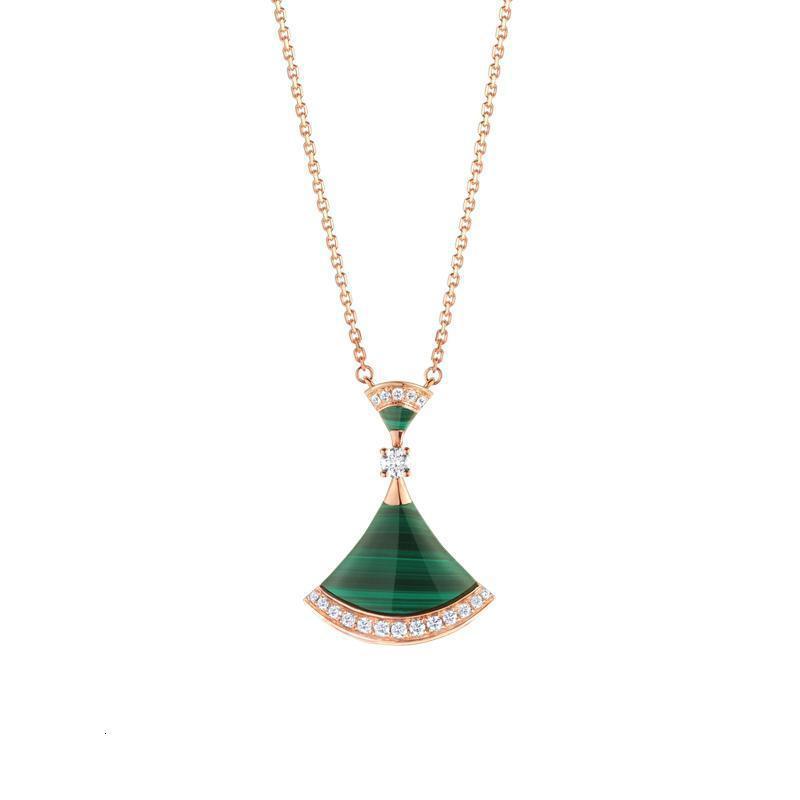 bvlgari宝格丽divasdream经典款孔雀石18k金玫瑰金镶钻小扇子项链