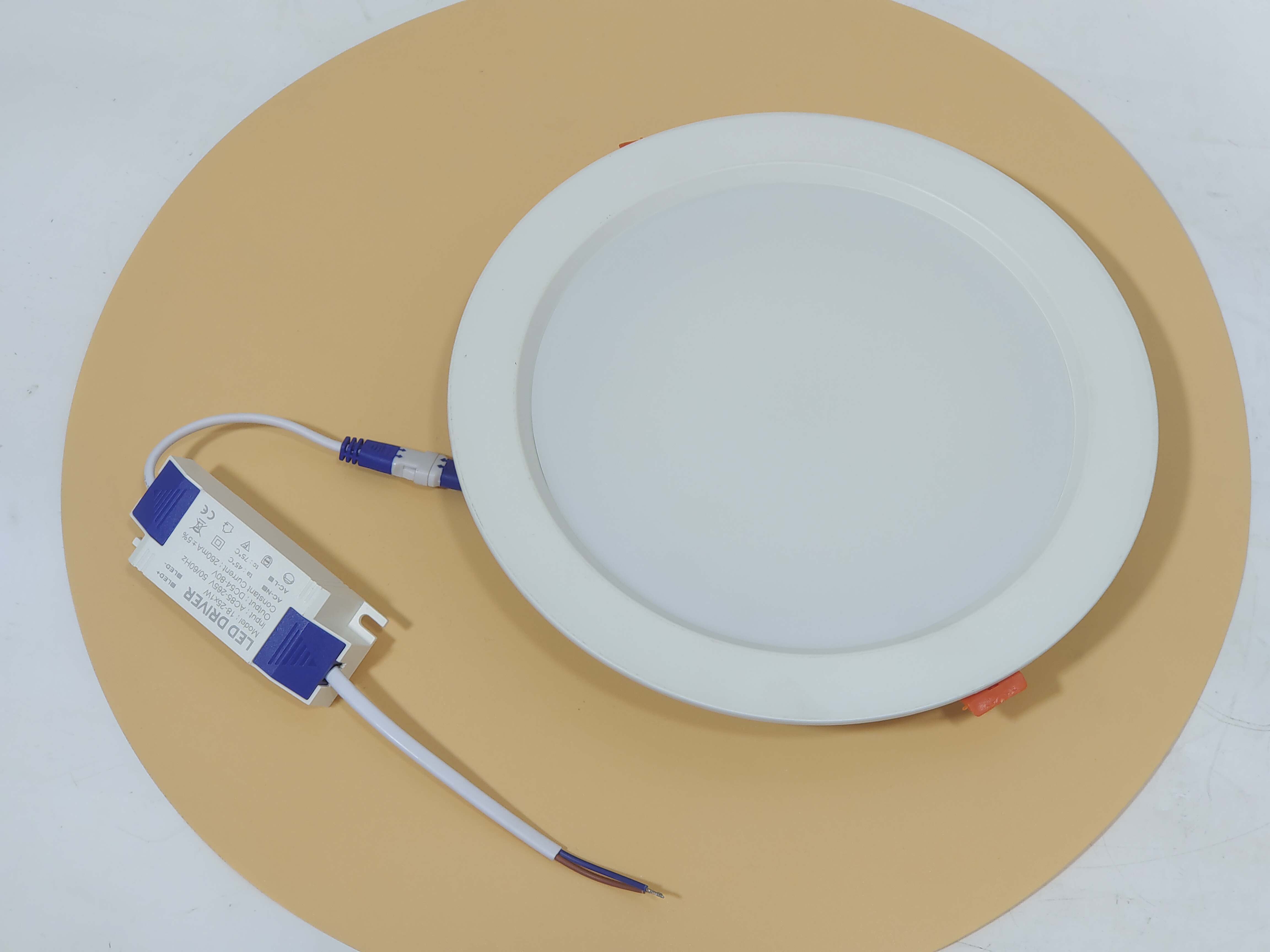 LHDQ 领航电器 LED筒灯(嵌入式)LHF2923D-3.5寸 9W 220V 冷光6000K IP54高清大图