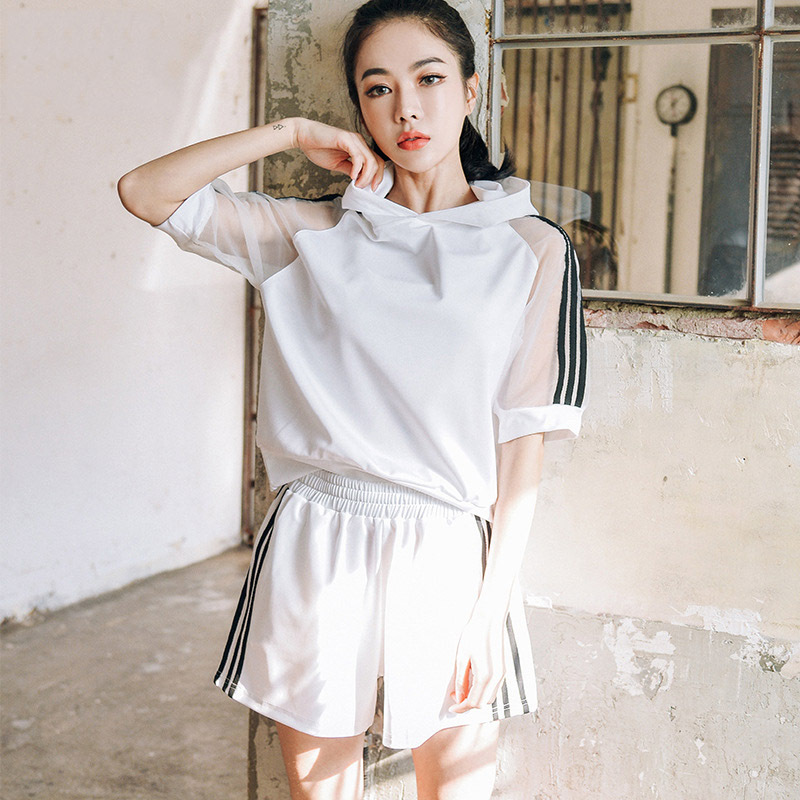 健身服女套装18新款夏季宽松性感健身房跑步运动速干瑜伽服