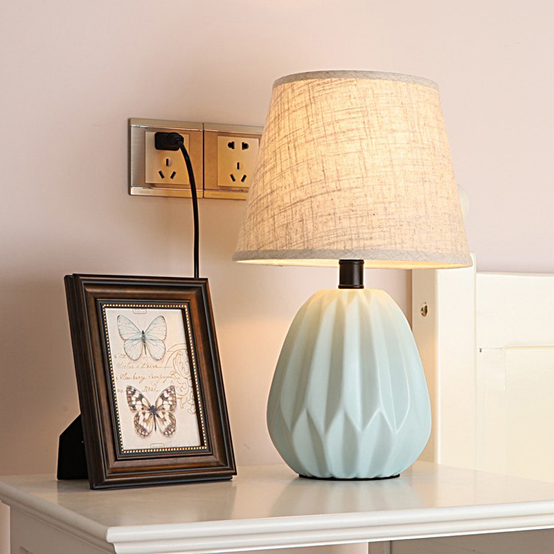 陶瓷台灯儿童卧室床头灯ins纳丽雅少女现代简约创意北欧小温馨可调光