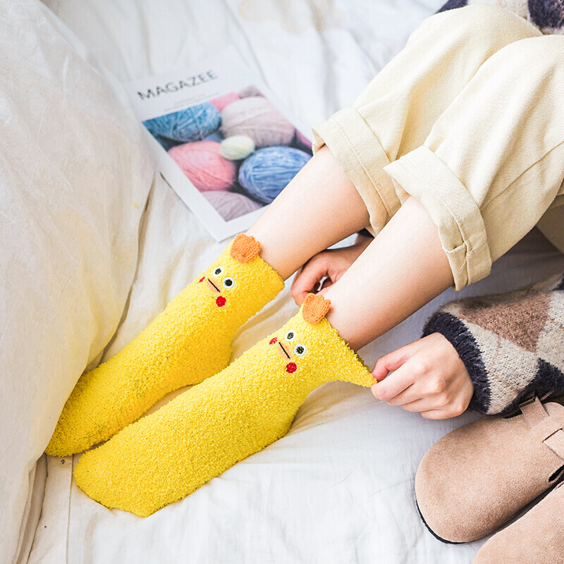 波迷娜(BOMINA)毛绒袜子女可爱加厚冬季珊瑚绒睡眠袜月子睡觉毛巾袜 红色+咖猴+斑点兔 均码