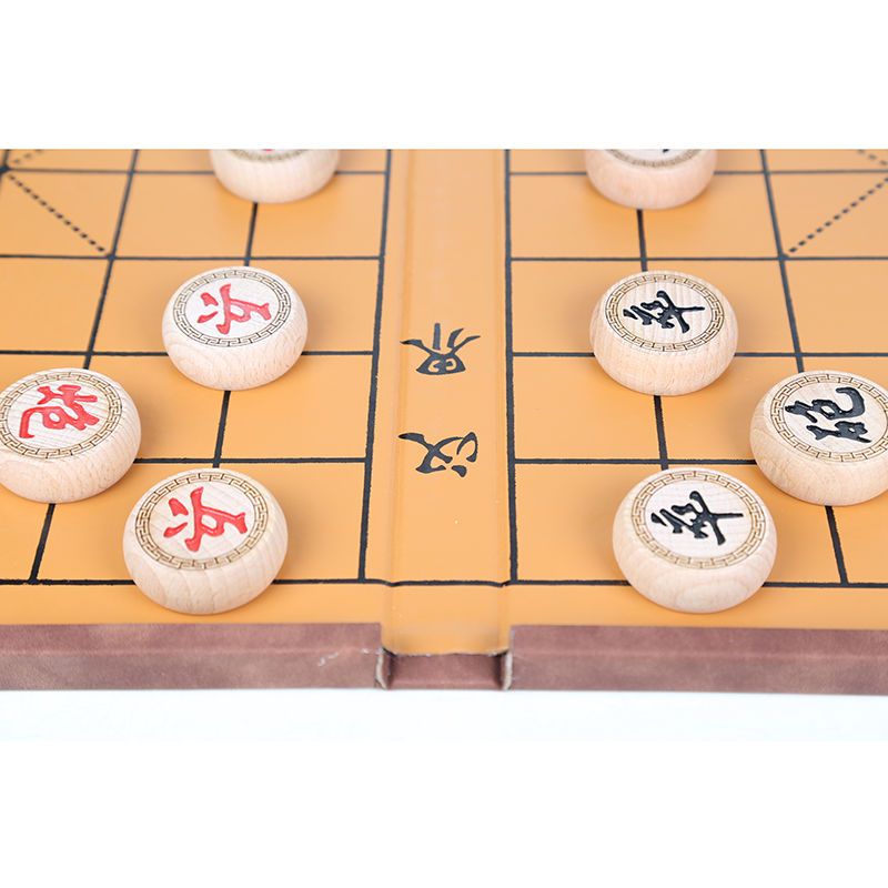 中国象棋套装便携折叠皮革象棋盘榉木楠竹红花梨实木象棋子轻便50榉木