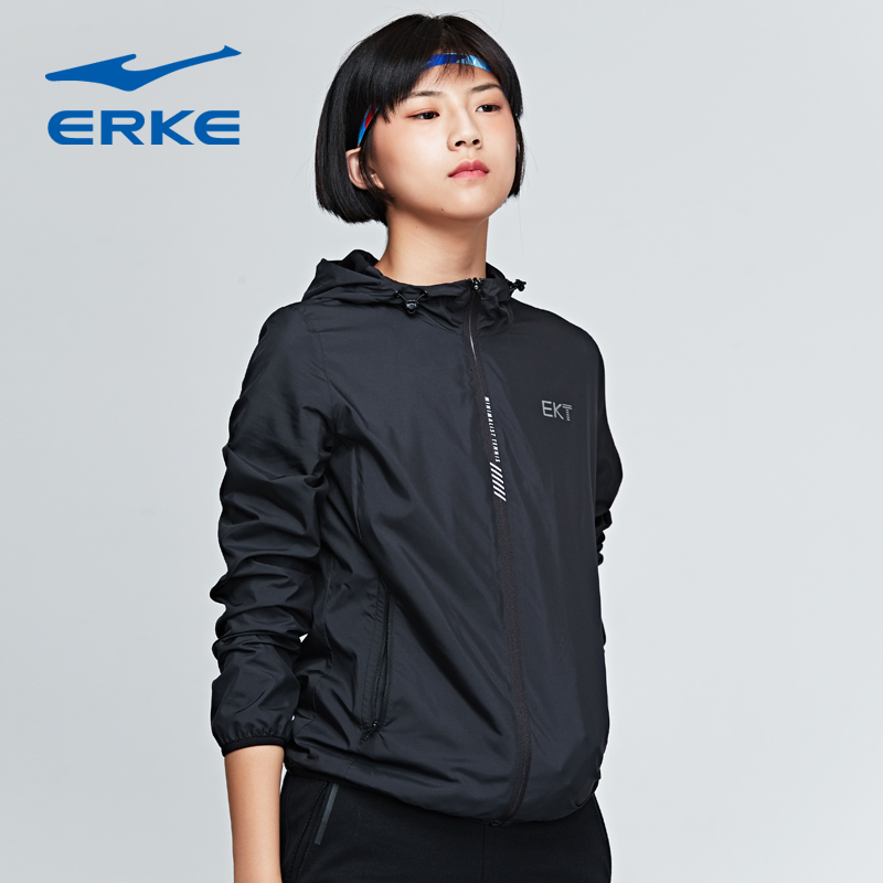 鸿星尔克(ERKE)女子运动外套2018秋季新款短款时尚防风运动茄克女士常规款训练服52218315017