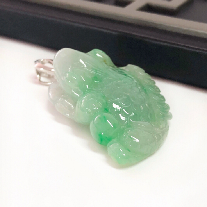 缘源珠宝天然翡翠金蝉吊坠细糯种18k金镶嵌翡翠吊坠男女挂件送长辈送