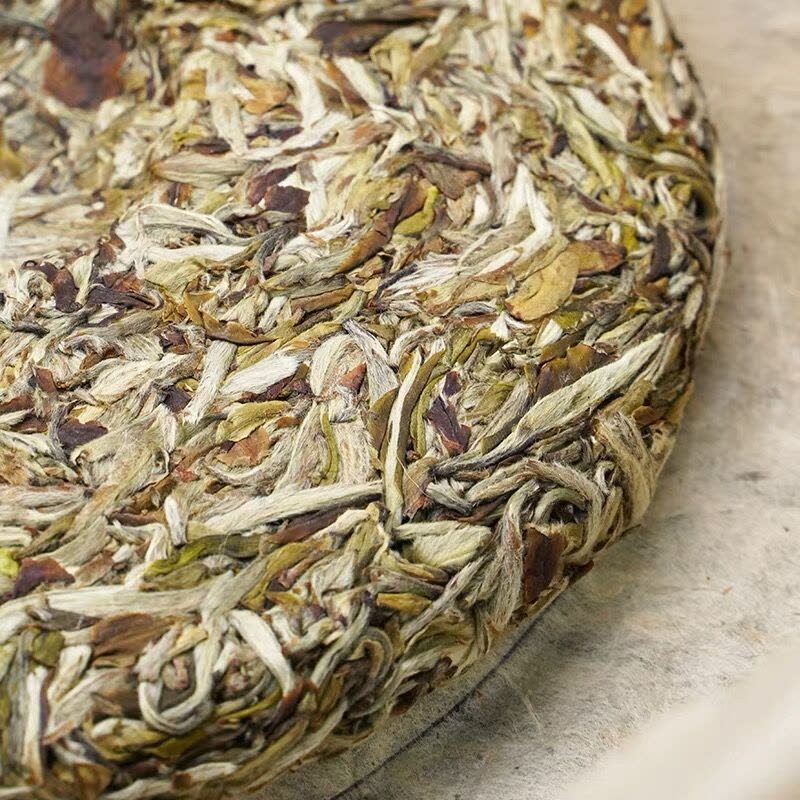 福岗2018年白毫银针 正宗福鼎白茶 陈年品质 老白茶饼茶叶300g图片