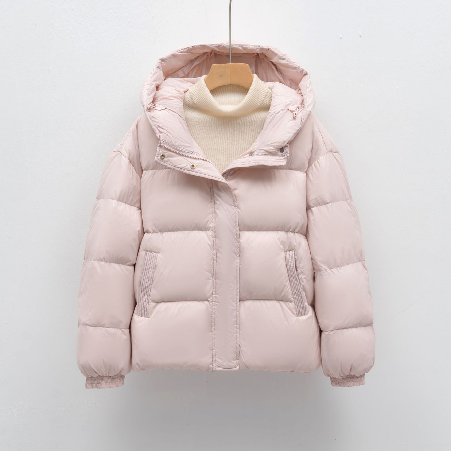 羽绒服宽松白鸭绒纯色简约连帽女新款冬季保暖加厚外套_116高清大图