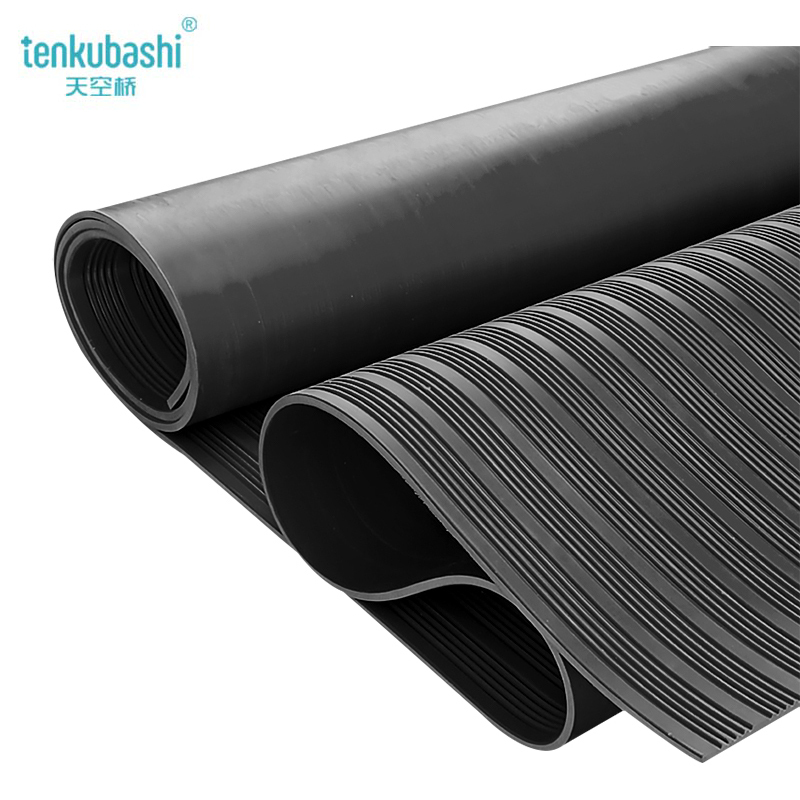 天空桥 绝缘橡胶垫 黑色条纹3mm*1米*5米 6kv 卷高清大图