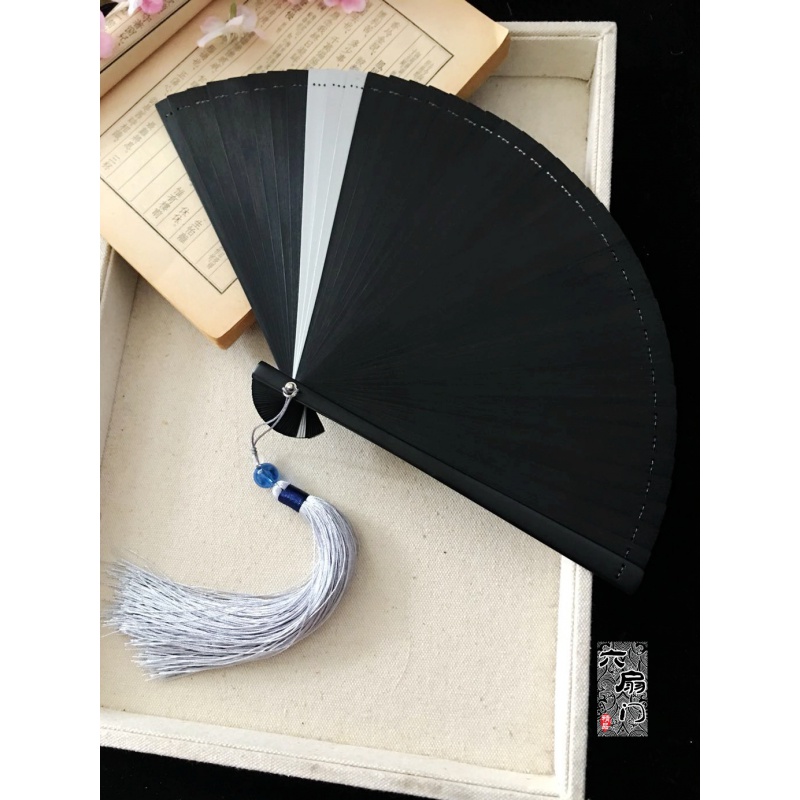 中国风古风和风折扇子小日式全竹工艺扇 纯色红迷你男女妖杨同款 三维工匠 黑夹银色18CM+大珠流苏银灰高清大图
