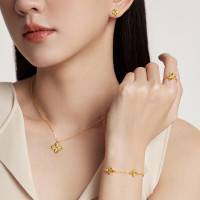周大福四叶草黄金耳钉女足金耳饰送女友生日礼物(工费:260计价)EOF1314七夕礼物