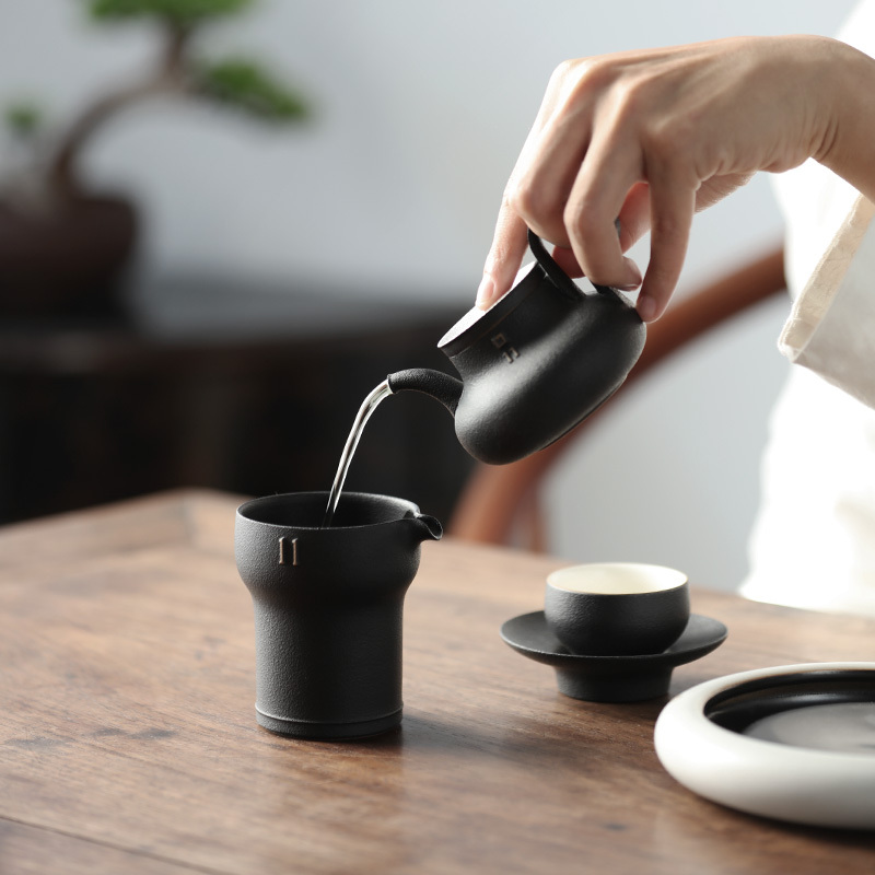 万仟堂(EDENUS)一心一意·成套茶具黑铁釉(一壶一承一海六杯六碟一罐一茶渣筒)高清大图