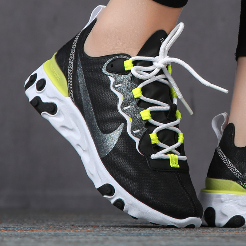 Nike耐克女子W NIKE REACT ELEMENT 55 SE复刻鞋CN3591-001高清大图