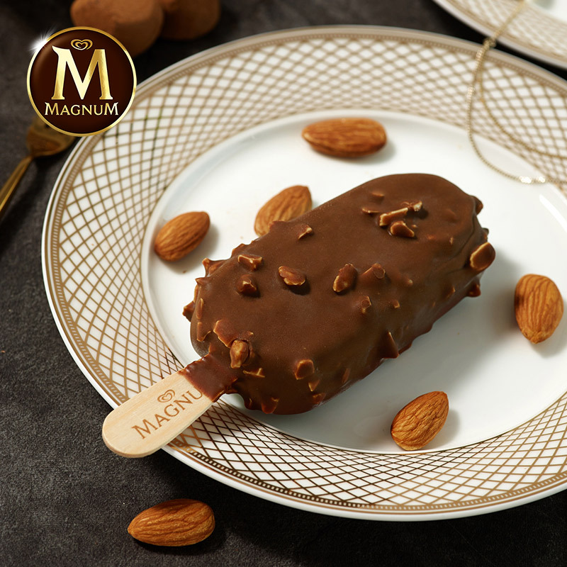 和路雪梦龙冰淇淋雪糕香草卡布基诺松露杏仁白巧克力坚果组合装1536g 64g 