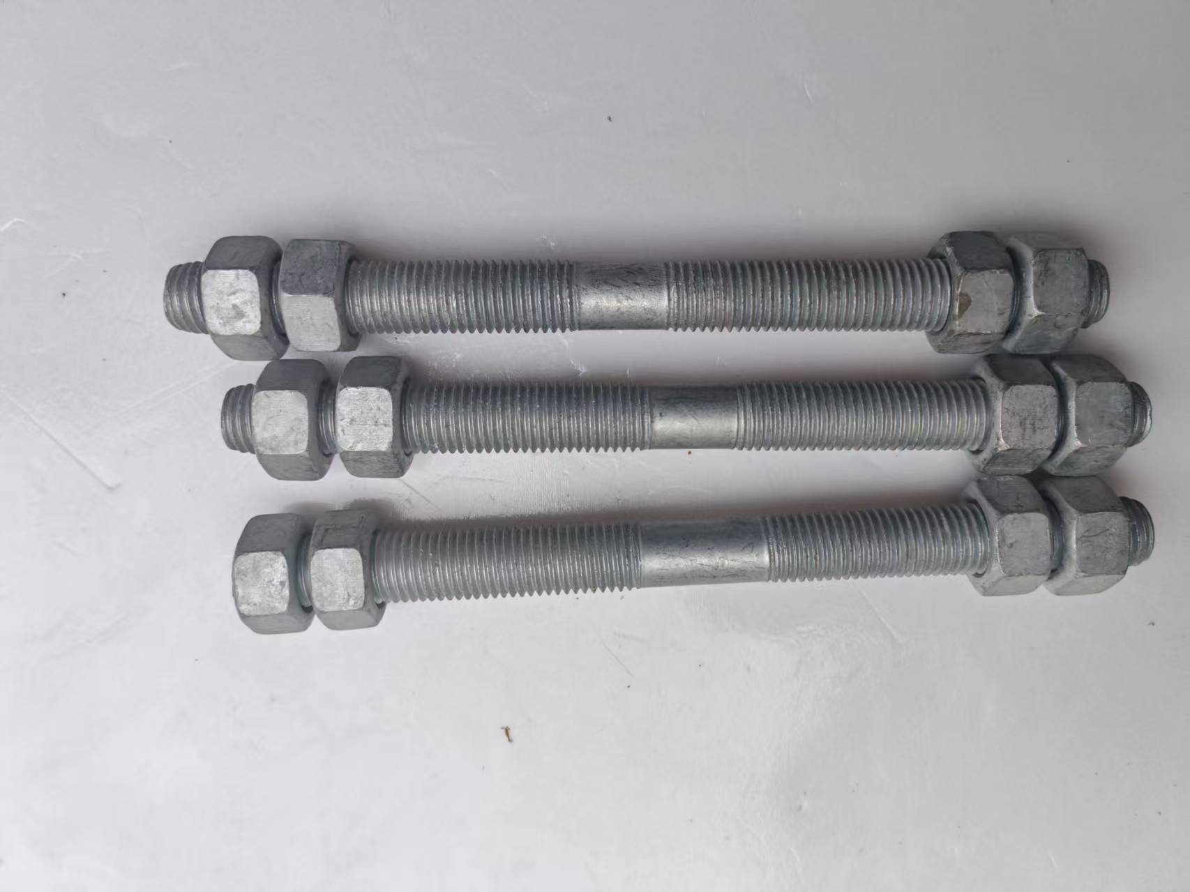 WJ M16*350mm 热镀锌双头穿钉套高清大图