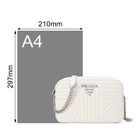 预订 PRADA 普拉达 Diagramme 相机包 单肩包 斜挎包 字母LOGO绗缝皮1BH083