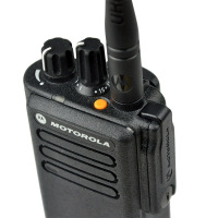 摩托罗拉(MOTOROLA) XIR P8608 数字对讲机 适用多种场所 多达 32 个信道容量,支持应急按钮 黑色