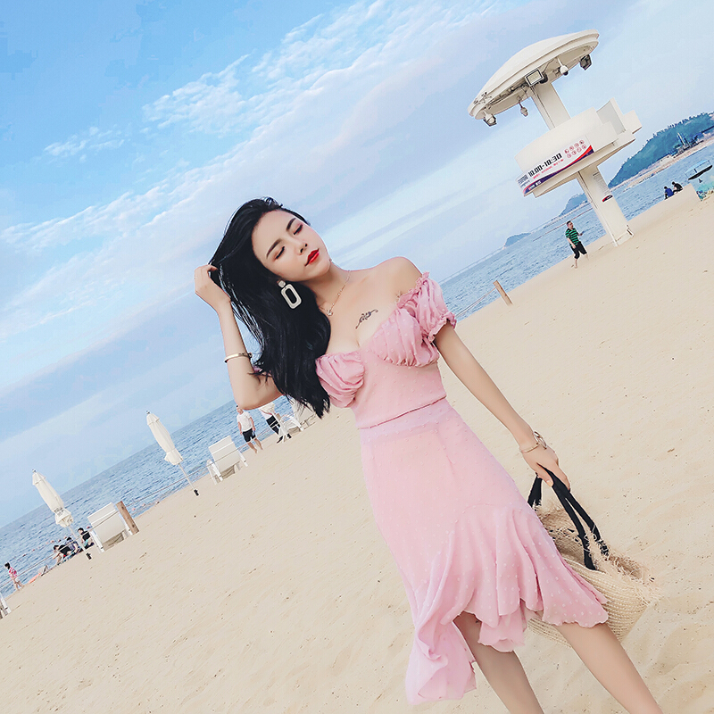 2018夏季韩版气质新款修身显瘦V领上衣+休闲半身裙海边度假女套装