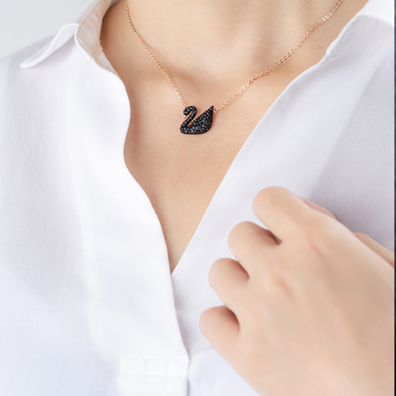 施华洛世奇(SWAROVSKI) 大号玫瑰金色链黑天鹅项链 送恋人5204134