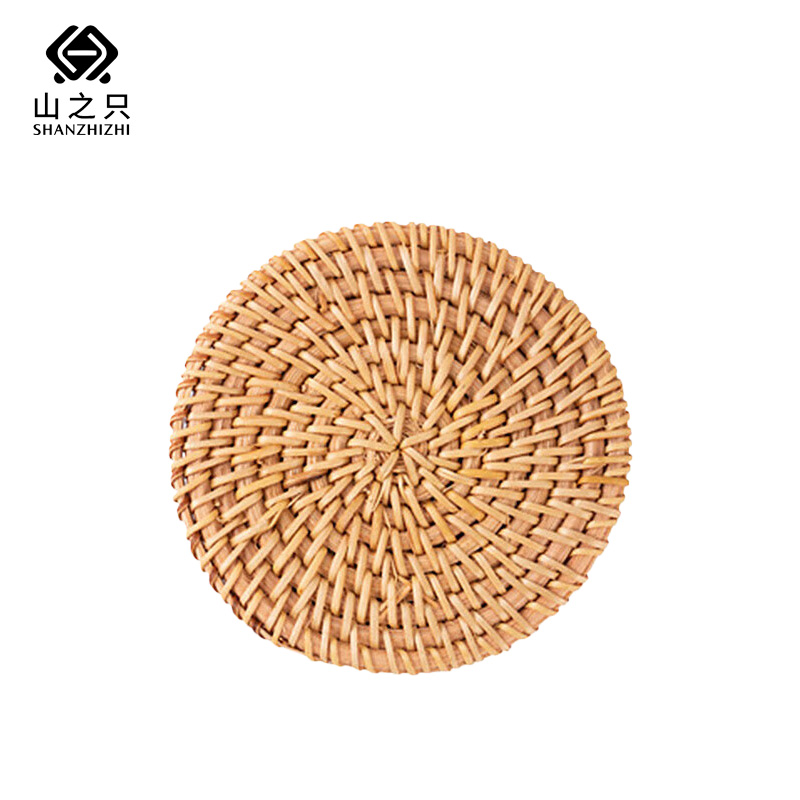 山之只 藤编防滑隔热餐垫 8*8cm 块