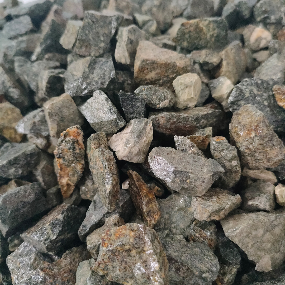 恒兴盛嘉 碎石 青石10-30mm 立方米高清大图