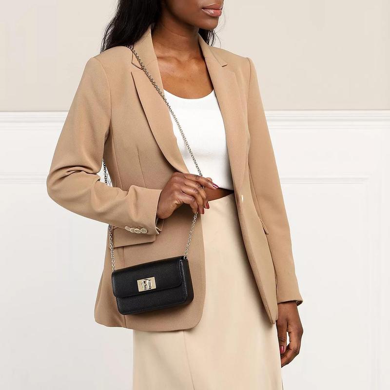 FURLA女士小号斜挎包皮质纹理精致链条肩带商务休闲百搭配饰高清大图