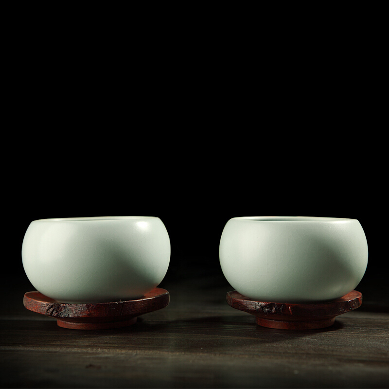 东道 汝窑 陶瓷青瓷杯组 禅定福缘杯 主人杯茶杯 一对 开片可养 粉青色高清大图