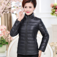 迪鲁奥（DILUAO)波司登旗下中老年羽绒服女轻薄小短款中年妈妈装秋冬装外套妇冬季新款官方 XL90--105斤 黑色