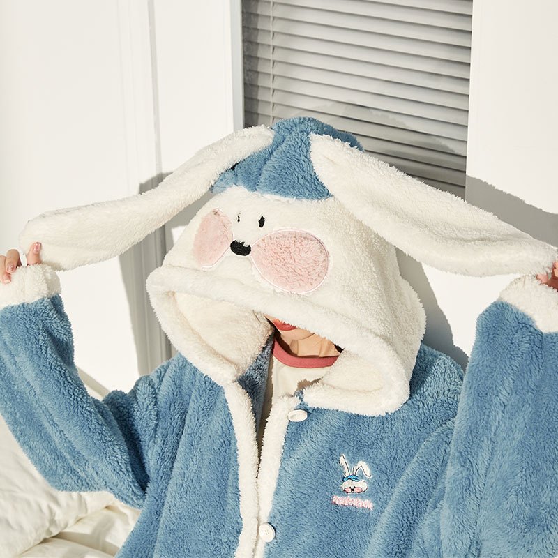 唐狮睡衣冬季女款珊瑚绒睡袍女新款秋冬网红爱兔子家居服