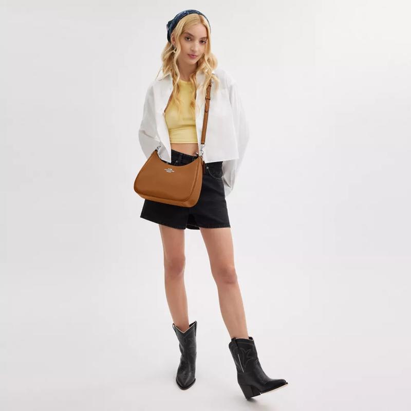 女款多功能单肩斜挎包轻巧便携适配寸平板电脑高清大图