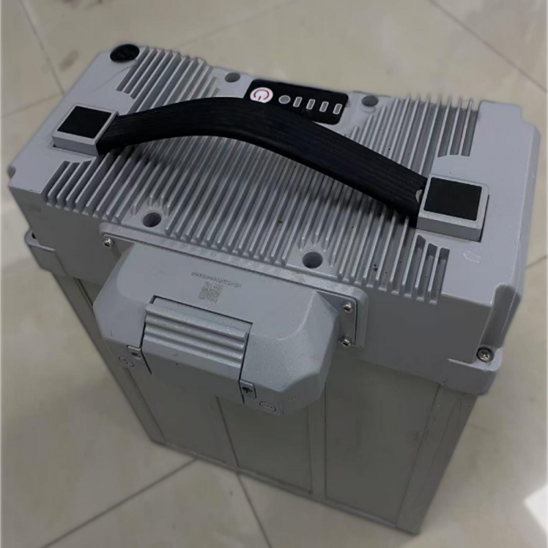 中飞ZW150光伏清洗无人机 适合柔性、集中式光伏大面积作业